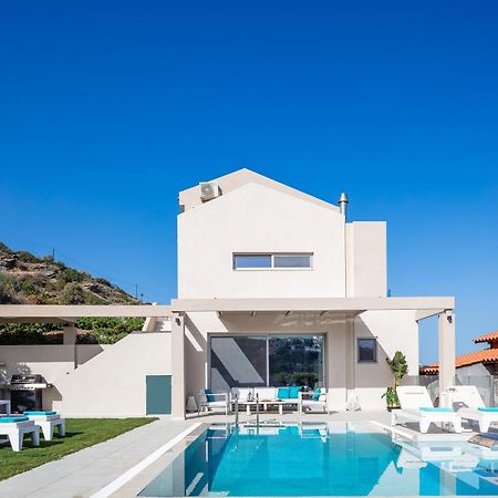 Villa Ligaria Pinnacle Exterior photo