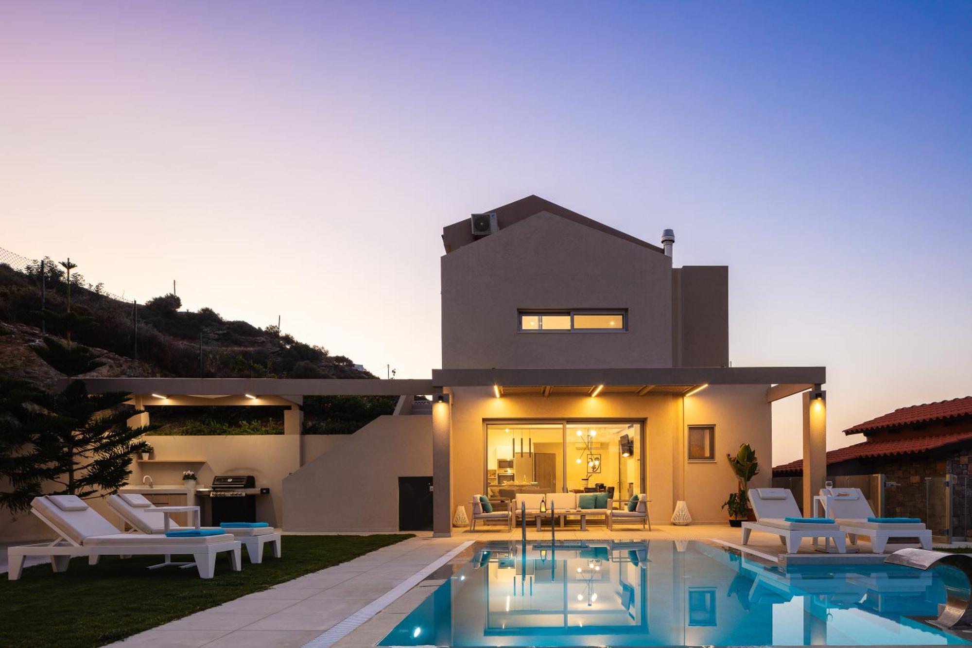 Villa Ligaria Pinnacle Exterior photo